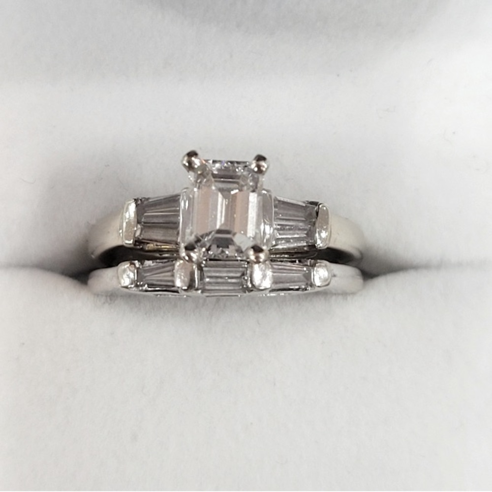Elegant Silver Women's Ring